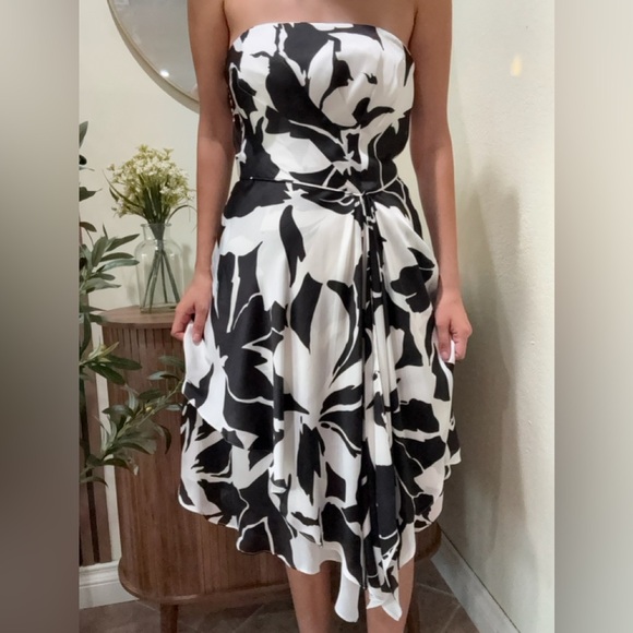 Elegant y2k Black and White floral Strapless Dress - Picture 4 of 7